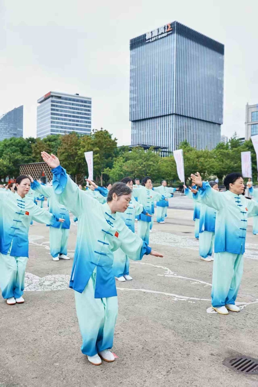今年世界健, 气功大联盟