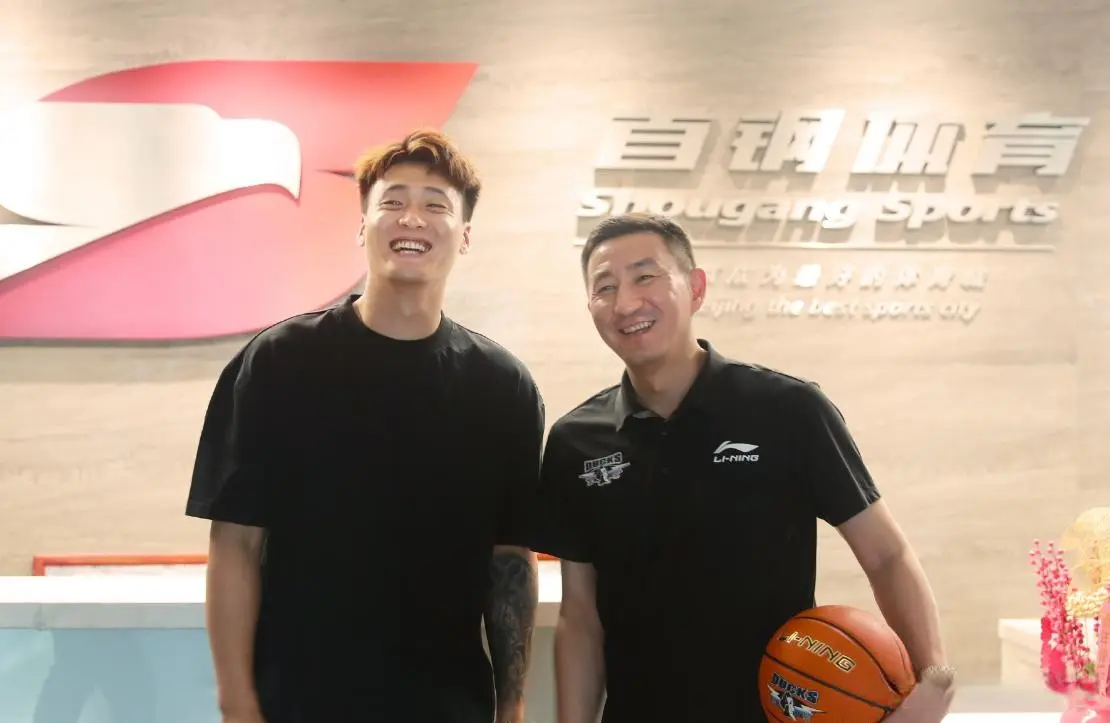 他与新疆男, 对他发展更, 队的导火索 他与新疆男, 对他发展更, 队的导火索